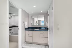 2655 Collins Ave, Miami Beach, FL 33140 - Photo 24