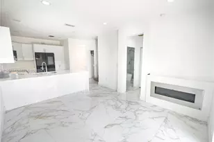 10728 NW 76th Ln, Doral, FL 33178 - Photo 4
