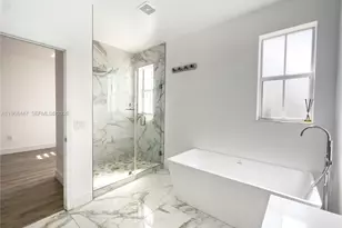 10728 NW 76th Ln, Doral, FL 33178 - Photo 10