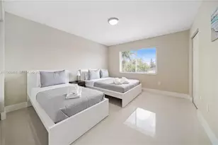 1185 NE 111th St, Miami, FL 33161 - Photo 12