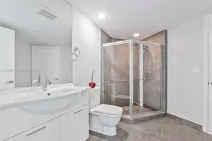 475 Brickell Ave, Miami, FL 33131 - Photo 16