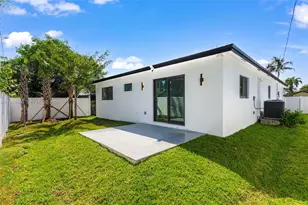 2430 NW 22nd Rd, Fort Lauderdale, FL 33311 - Photo 14