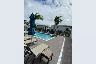 247 SW 159th Pl, Pembroke Pines, FL 33027 - Photo 16