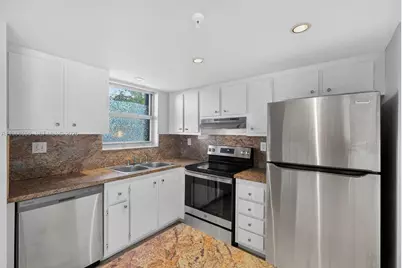 555 NE 30th St #203, Miami, FL 33137 - Photo 2