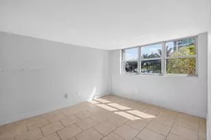 555 NE 30th St, Miami, FL 33137 - Photo 6