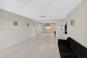 555 NE 30th St, Miami, FL 33137 - Photo 38