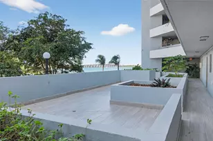 555 NE 30th St, Miami, FL 33137 - Photo 30