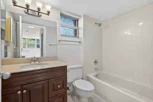 555 NE 30th St, Miami, FL 33137 - Photo 8