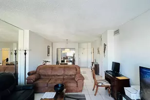 500 Bayview Dr, Sunny Isles Beach, FL 33160 - Photo 4