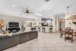 800 Lavender Cir, Weston, FL 33327 - Photo 14