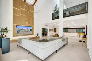 1977 S Oak Haven Cir, Miami, FL 33179 - Photo 2