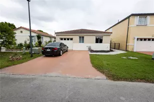 16831 SW 139th Pl, Miami, FL 33177 - Photo 2