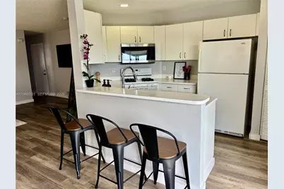 16831 SW 139th Pl, Miami, FL 33177 - Photo 2