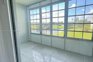 8135 Sunrise Lakes Blvd, Sunrise, FL 33322 - Photo 12