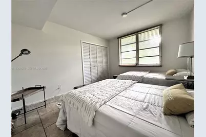 901 W Cypress Ln #201, Pompano Beach, FL 33069 - Photo 24