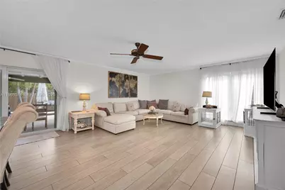 18525 SW 90th Ct, Cutler Bay, FL 33157 - Photo 10