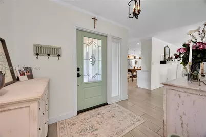 18525 SW 90th Ct, Cutler Bay, FL 33157 - Photo 8