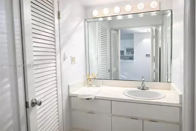 100 Lincoln Rd #415, Miami Beach, FL 33139 - Photo 8