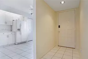 13001 SW 15th Ct, Pembroke Pines, FL 33027 - Photo 2