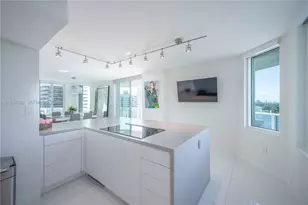 5900 Collins Ave, Miami Beach, FL 33140 - Photo 2