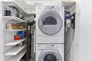 1100 Biscayne Blvd, Miami, FL 33132 - Photo 30