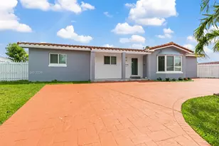 2131 SW 98th Pl, Miami, FL 33165 - Photo 2