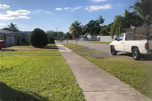 11952 SW 176th Terrace, Miami, FL 33177 - Photo 2