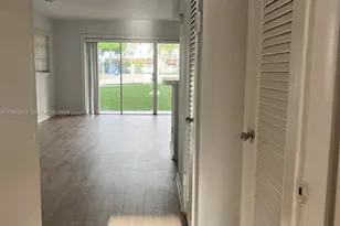 7304 SW 82nd St, Miami, FL 33143 - Photo 10