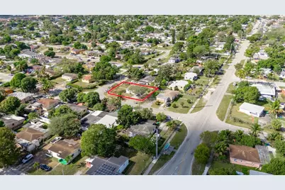 1735 NW 126th St, Miami, FL 33167 - Photo 30