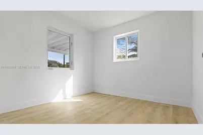 1735 NW 126th St, Miami, FL 33167 - Photo 12