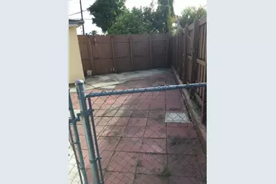 1122 NW 24th Ct #1122, Miami, FL 33125 - Photo 6