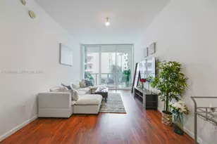 218 SE 14th St, Miami, FL 33131 - Photo 4