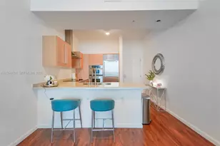 218 SE 14th St, Miami, FL 33131 - Photo 6