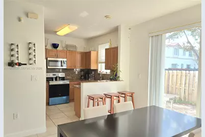 10840 NW 79th St, Doral, FL 33178 - Photo 10