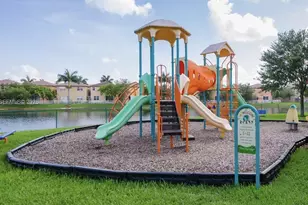 10840 NW 79th St, Doral, FL 33178 - Photo 36