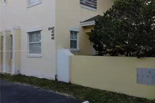 19540 SW 103rd Ct, Cutler Bay, FL 33157 - Photo 2