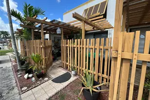 1218 SW 131st Pl Cir W, Miami, FL 33184 - Photo 2