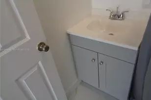 2060 SE 14th St, Homestead, FL 33035 - Photo 14