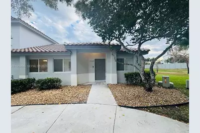 20874 NW 2nd St, Pembroke Pines, FL 33029 - Photo 1
