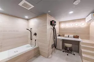 3900 Alton Rd, Miami Beach, FL 33140 - Photo 36