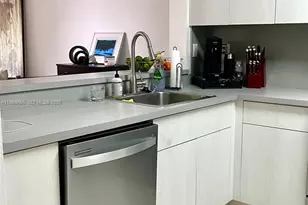 10253 NW 9th Street Circle, Miami, FL 33172 - Photo 10