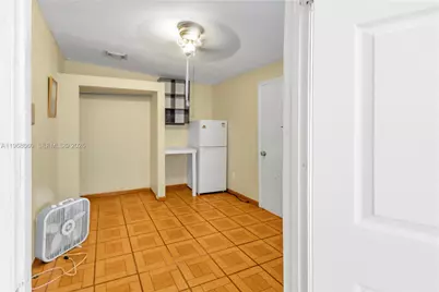 19201 SW 123rd Ave, Miami, FL 33177 - Photo 16