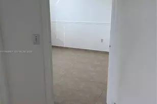 9300 Fontainebleau Blvd, Miami, FL 33172 - Photo 36