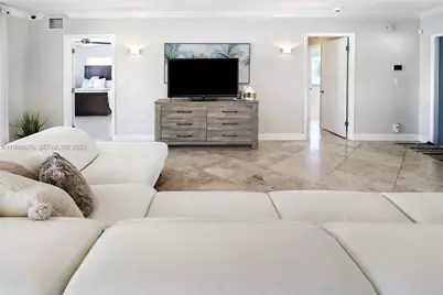 2031 NE 14th Ct, Fort Lauderdale, FL 33304 - Photo 6