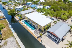 30825 Ortega Ln, Big Pine, FL 33043 - Photo 2