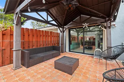 10908 NW 7th St #403, Miami, FL 33172 - Photo 18