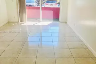 271 Bonnie Blvd, Palm Springs, FL 33461 - Photo 2