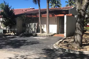 6981 Greentree Ln, Miami Lakes, FL 33014 - Photo 2