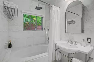 3233 Crystal Ct, Miami, FL 33133 - Photo 30