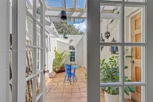 3233 Crystal Ct, Miami, FL 33133 - Photo 24